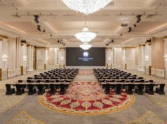 Athenee Hotel Bangkok está invirtiendo en las pantallas LED más grandes del interior del hotel