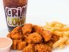 Crimson Coward lanza nuggets de pollo y mini patatas fritas