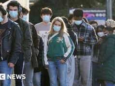 Los jefes de salud no pueden confirmar que se haya contenido el brote de meningitis