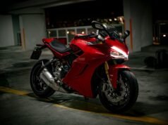 Leyes de semáforo en rojo para motocicletas y cuándo los motociclistas pueden proceder legalmente