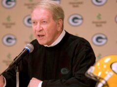 El ex presidente de los Packers y leyenda de la franquicia Bob Harlan falleció a la edad de 89 años.