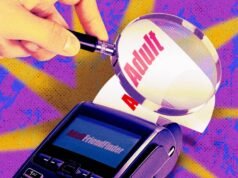 Cómo aparecen las suscripciones de AdultFriendFinder en su extracto bancario