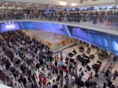 United Airlines abre un punto de control oculto de la TSA en Houston para clientes VIP: todos esperan 4 horas