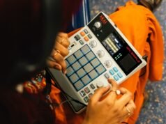 Formulario de información de lanzamiento de Akai Professional MPC