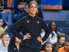 ‘Los jugadores merecían algo mejor’: Kim Caldwell asume la culpa del colapso histórico de Tennessee tras la eliminación en primera ronda