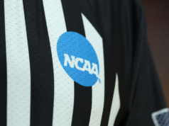 La pelea entre el sur de Alabama y la costa de Carolina provocó que 8 personas fueran expulsadas del campo, 4 personas suspendidas y un árbitro herido