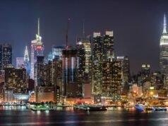 La ciudad de Nueva York propone aumentar el salario mínimo en $30