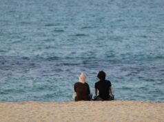 12 temas para iniciar conversaciones que convierten conversaciones informales en conexiones profundas