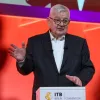 Joschka Fischer insta a la industria turística a abordar los riesgos geopolíticos en la ITB Berlín 2026