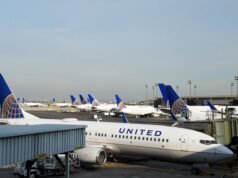 United Airlines demandó a un niño de 4 años quemado con té a 200 grados, pero la responsabilidad de la aerolínea es limitada