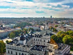 San Francisco — Vilna, Lituania. $549 (Economía Básica) / $649 (Economía Regular). Ida y vuelta, impuestos incluidos – oferta de vuelo