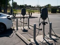 La administración Trump demanda a California por las principales reglas de emisiones de vehículos del estado