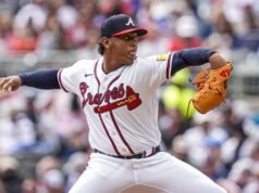 Bravos promueven al RHP Didier Fuentes, rotación aleatoria