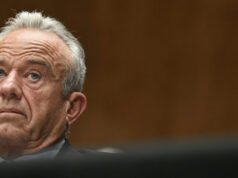 Kennedy habla de una nueva versión más moderada de la agenda MAHA