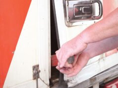 Knott introduce una ley de transporte más seguro para frenar los delitos relacionados con el transporte